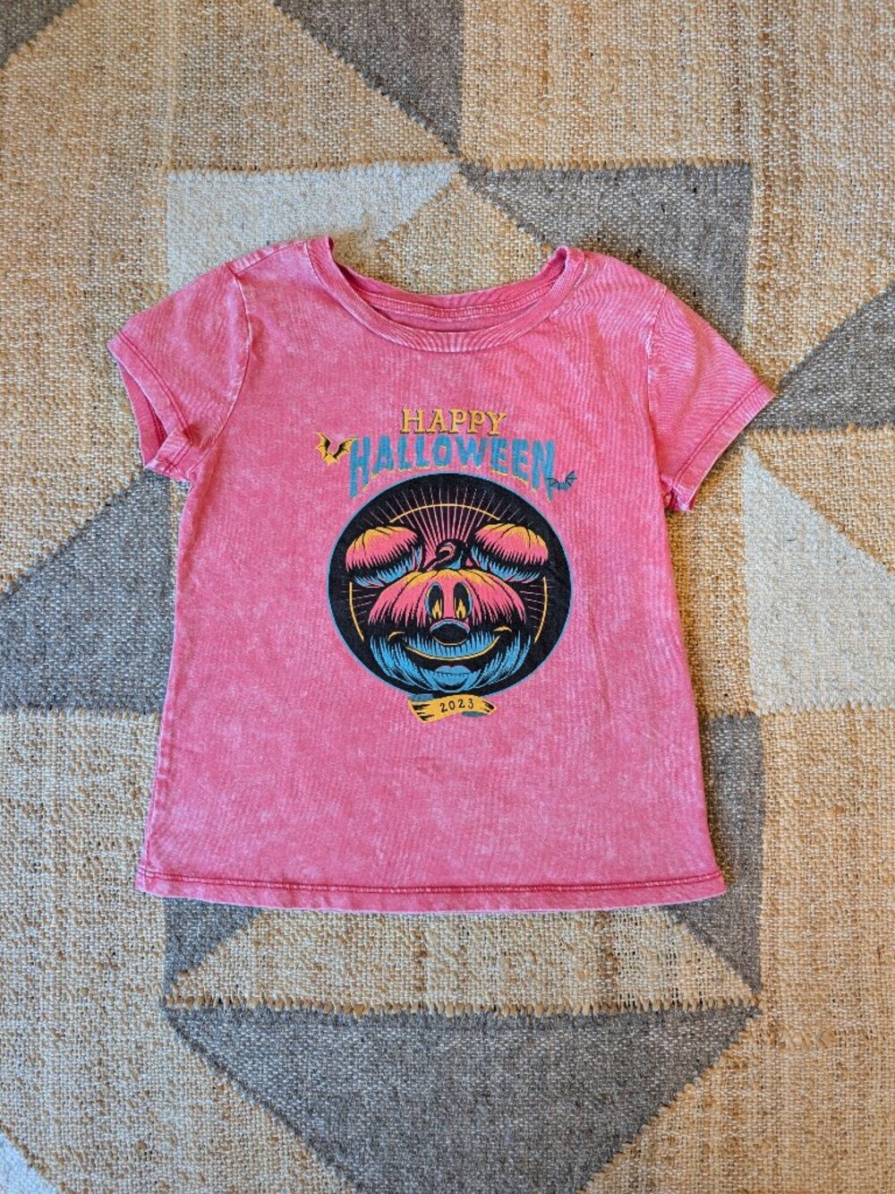 EUC Disney Pumpkin T-Shirt (5/6)
